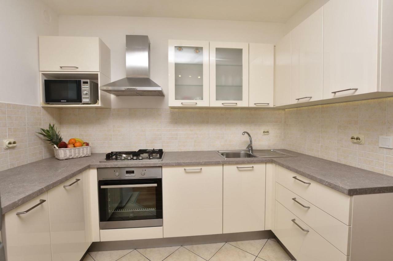 Apartments Brico พรีมอชเตน ภายนอก รูปภาพ