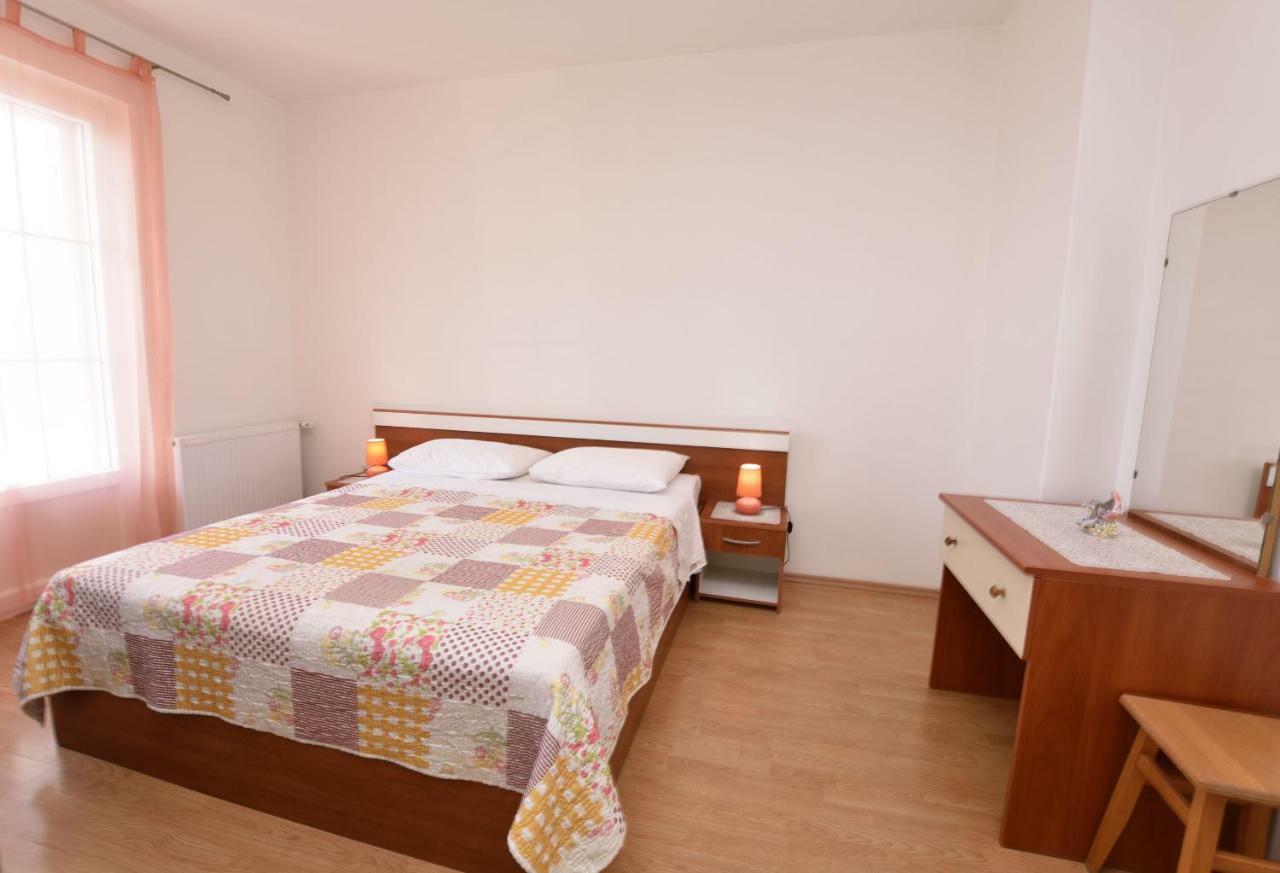 Apartments Brico พรีมอชเตน ภายนอก รูปภาพ