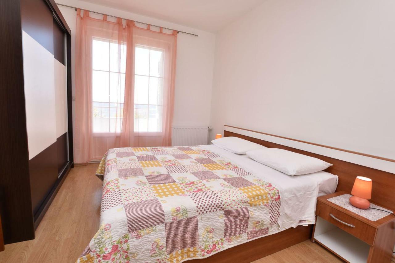 Apartments Brico พรีมอชเตน ภายนอก รูปภาพ